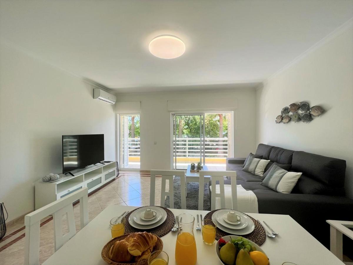 Vilamoura Central 2 With Pool By Homing Eksteriør billede